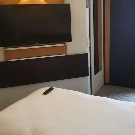 Hotel Kyriad Sur Saone Villefranche-sur-Saone