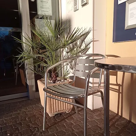 Hotel Kyriad Sur Saone Villefranche-sur-Saone