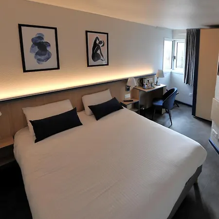 Hotel Kyriad Sur Saone
