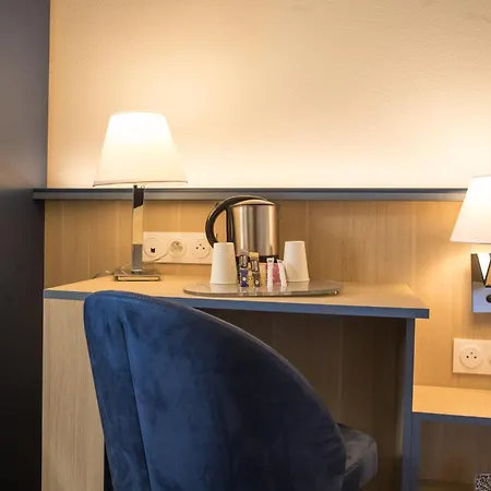 Kyriad Sur Saone Hotel 3*