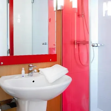 Kyriad Sur Saone Porte Du Beaujolais -renove- Hotel Villefranche-sur-Saone