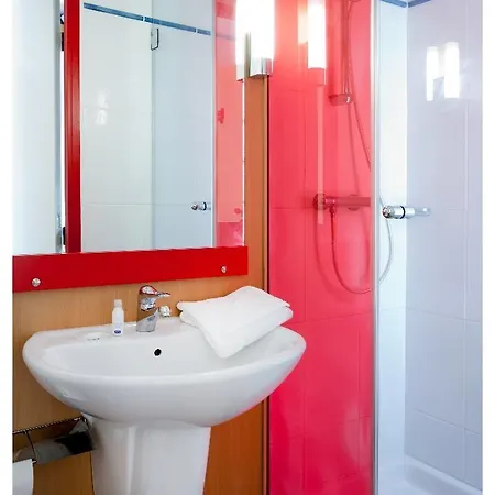 Hotel Kyriad Sur Saone Porte Du Beaujolais -renove- Villefranche-sur-Saone