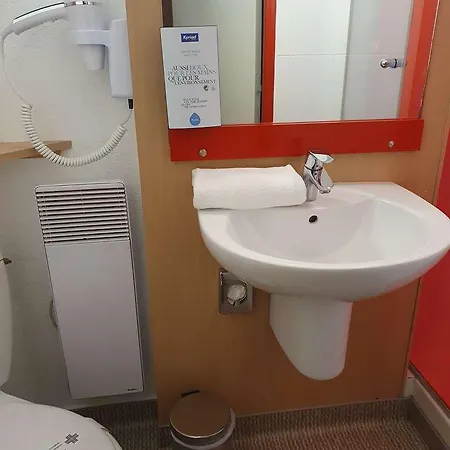 Hotel Kyriad Sur Saone Villefranche-sur-Saône