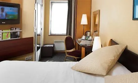 Hotel Kyriad Sur Saone 3*