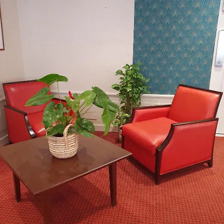 Hotel Kyriad Sur Saone 3*