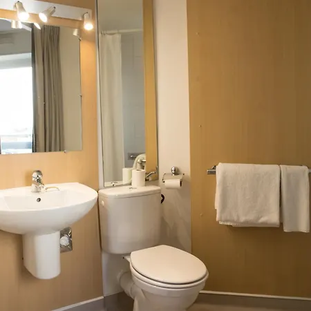 Kyriad Sur Saone Hotel 3*