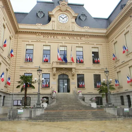 Hotel Kyriad Sur Saone Porte Du Beaujolais -renove- 3*