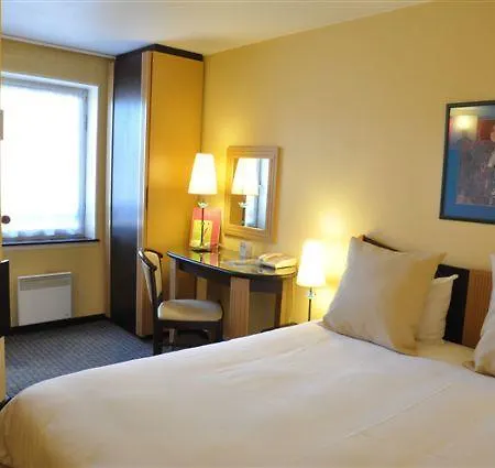 Hotel Kyriad Sur Saone